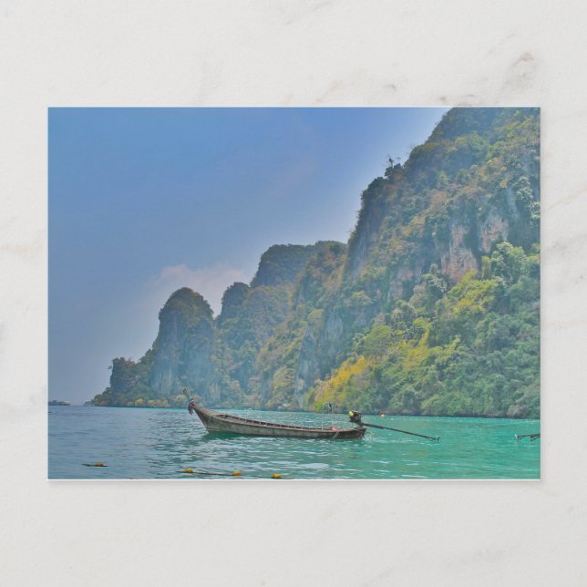 Boot in der Bucht von Koh Phi Phi Postkarte (Vorderseite)