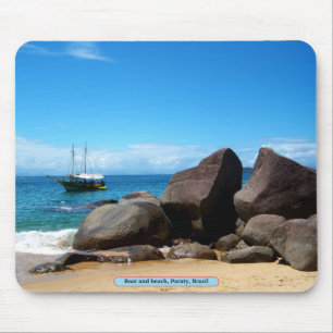 Boot und Strand, Paraty, Brasilien Mousepad
