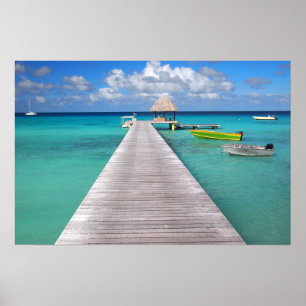Boote an einem Pier im Pazifik Poster