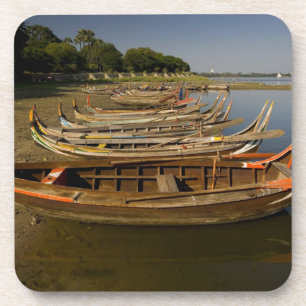 Boote auf dem See zwischen Kyauktawgyi Paya und Untersetzer