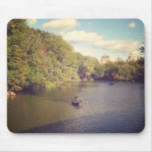Boote in Central Park Teich, New York City Mousepad
