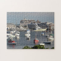 Boote in einem Cape Cod-Hafen