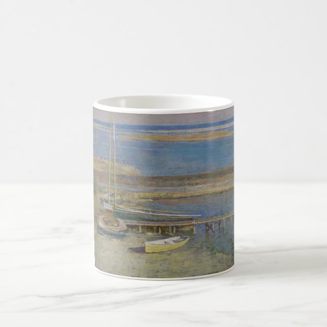 Boote in einer Landschaft (New England Landschaft) Kaffeetasse (Mittel)