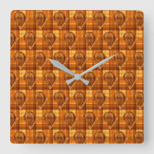 Bordeaux Dog Faces On Orange Tartan Print, Quadratische Wanduhr