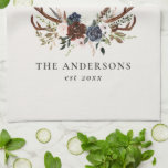 Bordeaux-Marinebar  Geschirrtuch<br><div class="desc">Rustikales Blattwerk,  Blumenstrauß und Junggesellenabschiede Zuhause personalisieren das Set für Hochzeitsgeschenke. Dieses moderne rustikale Set mit wunderschönem,  weißem,  bordeauxfarbenem,  marineblau-blassrosa Blumenmuster,  Hirschgeweih,  wird in Ihrem Zuhause und in der Erinnerung Ihres besonderen Tages elegant aussehen.</div>