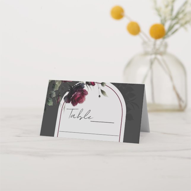 Bordeaux-Rote Rosen Schadowy-Hochzeit Platzkarte (Vorderseite)