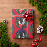 Border Collie Wreath Christmas Geschenkpapier<br><div class="desc">Schöne Geschenke erwarten Sie mit diesem atemberaubenden Border Collie Weihnachtspapier. Geschenke,  die fast zu hübsch zum Öffnen sind!</div>