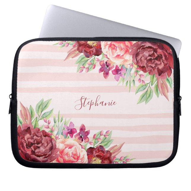 Borgundy Blush Floral Pink Streifen Monogramm Laptopschutzhülle (Vorderseite)
