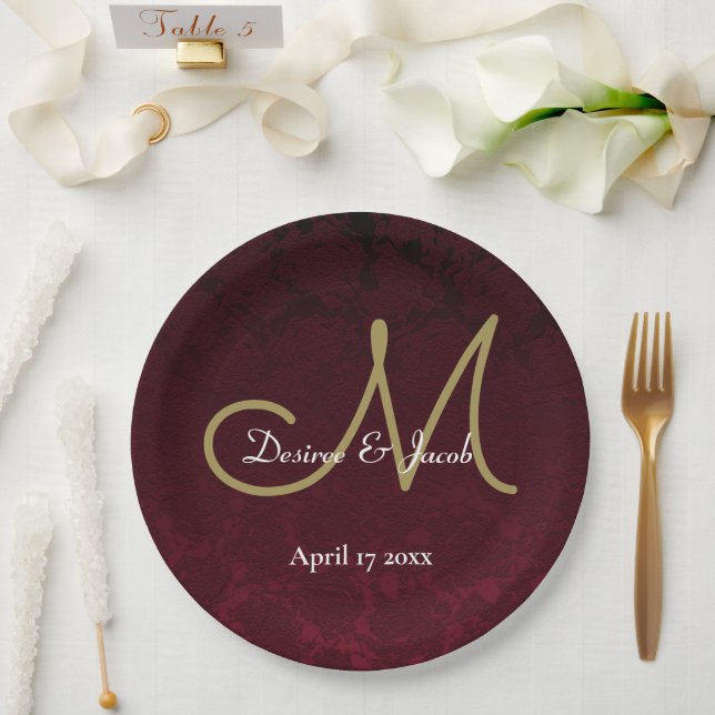 Borgundy Gold White Floral Wedg Monogram Pappteller (Hochzeit)