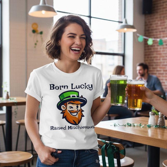 Born Lucky - St Pratick's Day T-Shirt (Von Creator hochgeladen)