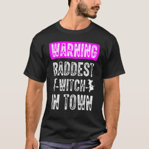 Böse Hexe In Der Stadt Fliegt Mit Einem Besen Hexe T-Shirt