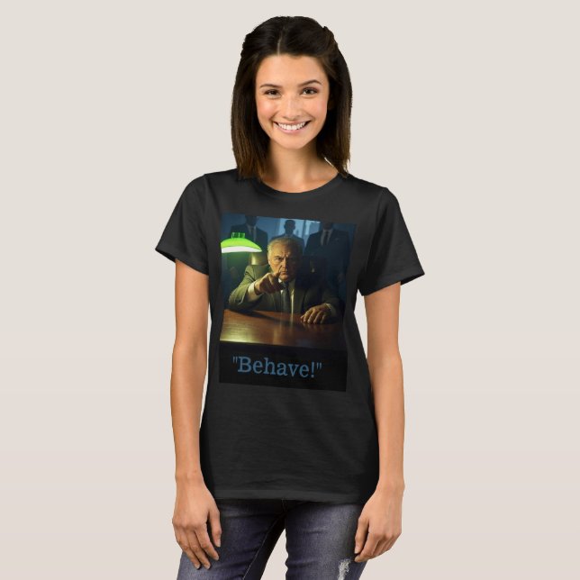 Boss benimmt sich weiblichen schwarzen T - Shirt (Vorne ganz)