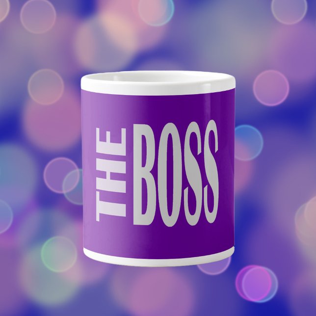 BOSS - Fettdruck - lila Jumbo-Tasse (Von Creator hochgeladen)