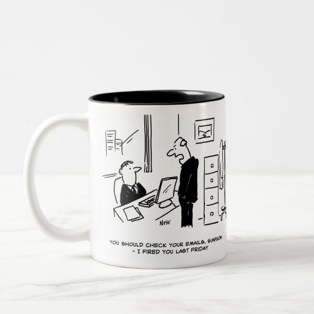 Boss feuert einen Büroangestellten per E-Mail Zweifarbige Tasse (Links)