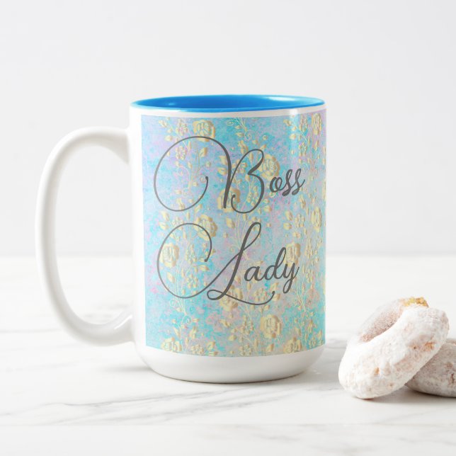 Boss Lady Gold Floral sur Pastels Mug (Avec donut)