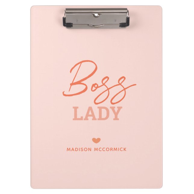 Boss Lady Modern Pink Orange Script Herz Monogram Klemmbrett (Vorderseite)