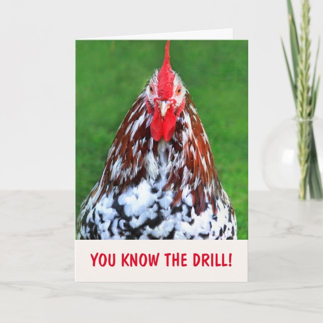 Bossy Funny Mad Rooster Birthday Karte (Vorderseite)
