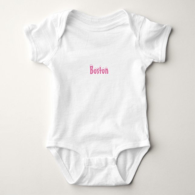 "Boston" - Schneerosa - Baby Strampler (Vorderseite)