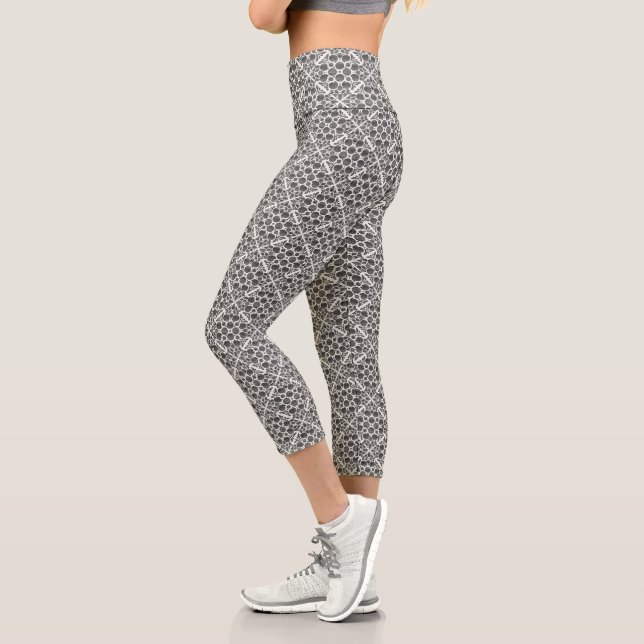 Botanical Pop-Sumi Capri Leggings (Links)