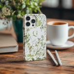 Botanisch-elegante Grünanlage | Anfangsmonogramm iPhone 16 Pro Max Hülle<br><div class="desc">Fügen Sie Ihrem iPhone 16 Pro Max eine Touch von Eleganz hinzu, mit dieser exquisiten pflanzlichen Hülle im Grünen. Mit einem wunderschön gestalteten Wasserfarbenblattmuster in sanften grünen Farbtönen bringt dieses Gehäuse die Eleganz der Natur in Ihre Alltagsessentiments. Das individuell anpassbare initiale Monogramm im Zentrum verleiht der Anlage eine persönliche und...</div>