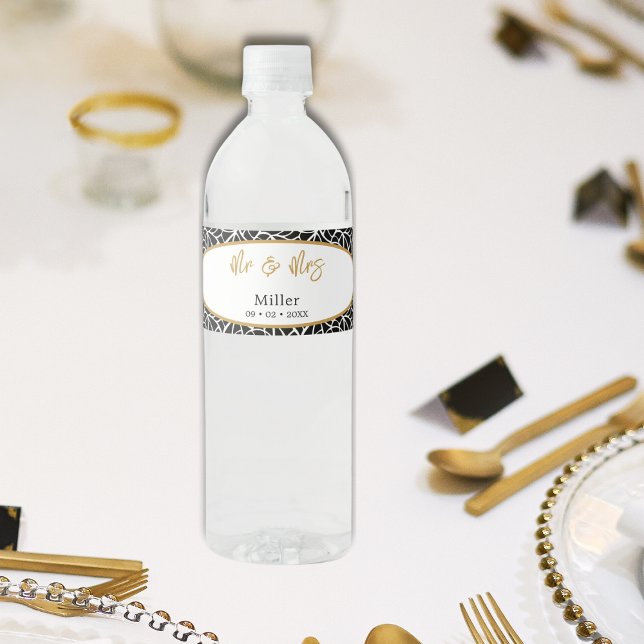 Botanische Blätter Muster Mr. & Mrs. Name Datum (Botanical Leaves Pattern Mr & Mrs Name Date Water Bottle Label)
