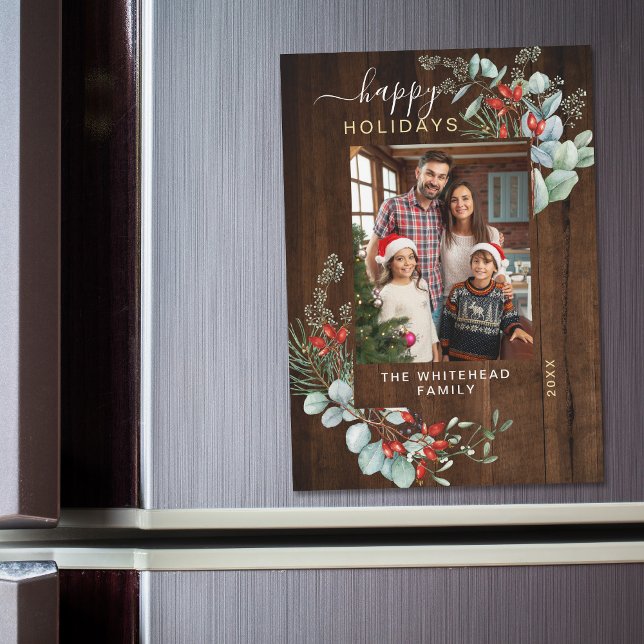 Botanische Dunkelholz-Feiertagskarte Magnetkarte (You will love these beautiful Christmas cards! They feature botanical watercolor pine and berries.)