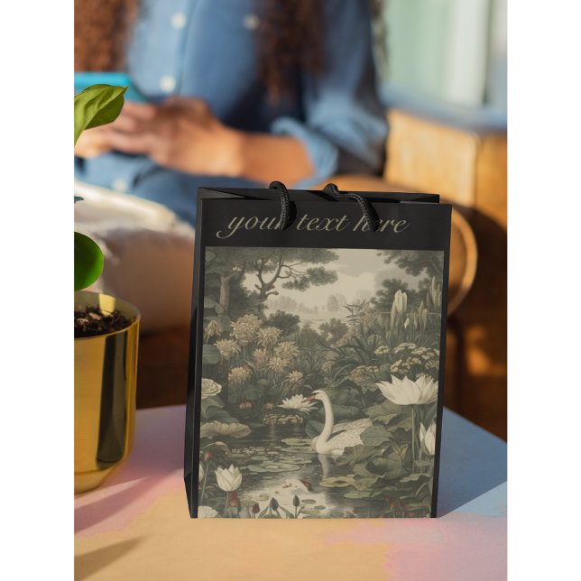 Botanische Elegance - Schwan im Wald Mittlere Geschenktüte (Von Creator hochgeladen)