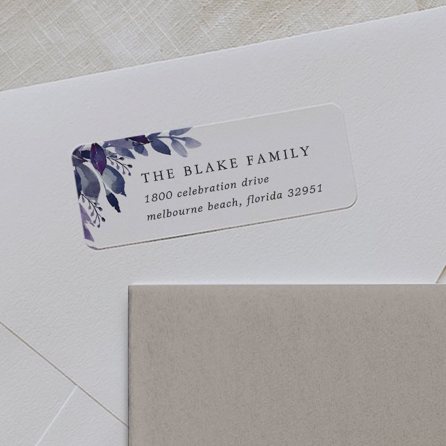 Botanische Rücksendeadresse in reichlich Blättern (Von Creator hochgeladen)