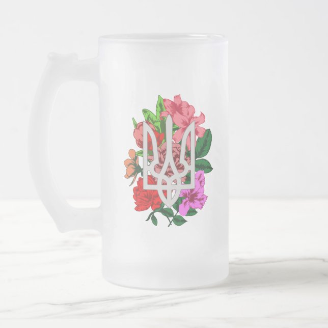 Botanische Stillzeit und ukrainische Trident-Trazu Mattglas Bierglas (Links)