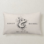 Botanischer Amperand Neuvermählter Name Datum Lendenkissen<br><div class="desc">Personalisierter botanischer Ampersand Neuname Datum Linen Lumbar Pillow Design von Anastasia Surridge, Copyright 2018. Abrufbar unter www.zazzle.com/anastasia_designs. Schöner rustikaler, chic personalisierter Taube grauer Leinenhintergrund (gedruckter Foto-Effekt), anpassbar mit Braut- und Bräutigamen in schwarz modernen Sans Serif Schriftart und Hochzeitstag. Das trendige, schöne Accessoire für Ihr Schlafzimmer, Ihren Lieblingsstuhl, als lustige Wohngestaltung...</div>