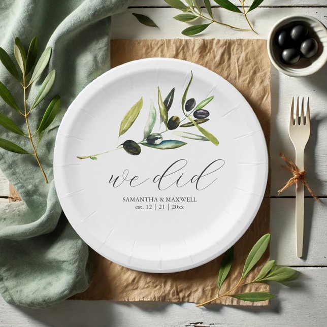 Botanischer Olivenzweig für Teller (olive paper plates simple botanical watercolor art by Victoria Grigaliunas Do Tell A Belle)