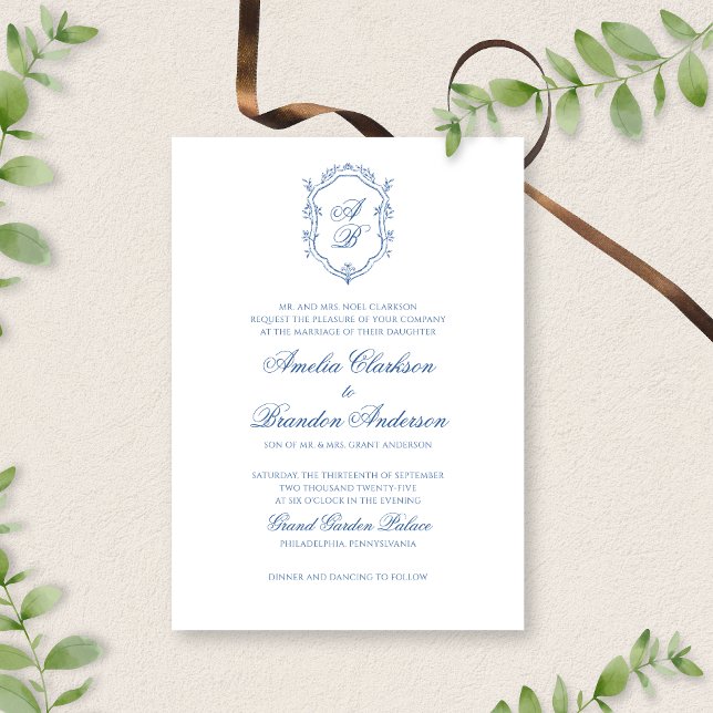 Botanisches Blue Monogram Wappen & Script Wedding Einladung (Von Creator hochgeladen)