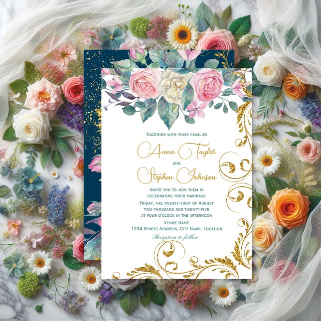 Botanisches Bouquet mit Imitate Gold Glitzer Wirbe Einladung (Elegant floral and faux gold swirls wedding invitation with customizable colors for invite back.)