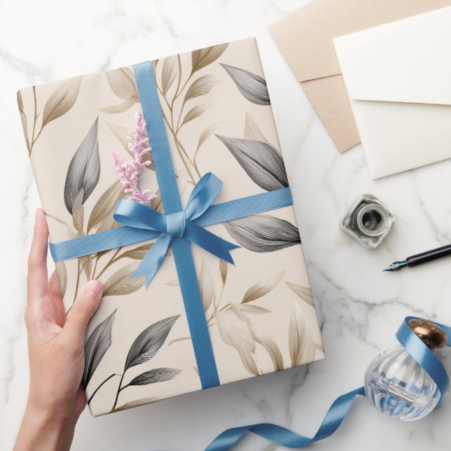 Botanisches Olivenblatt Beiges Blumenmuster Geschenkpapier (Schenken)