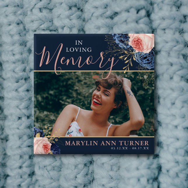 Botanisches Rosa und Marineflorale Elegantes Denkm Button (Von Creator hochgeladen)