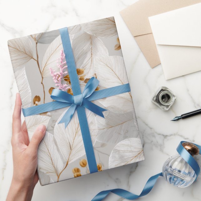 Botanisches Waldblatt Weißes Blumenmuster Geschenkpapier (Schenken)