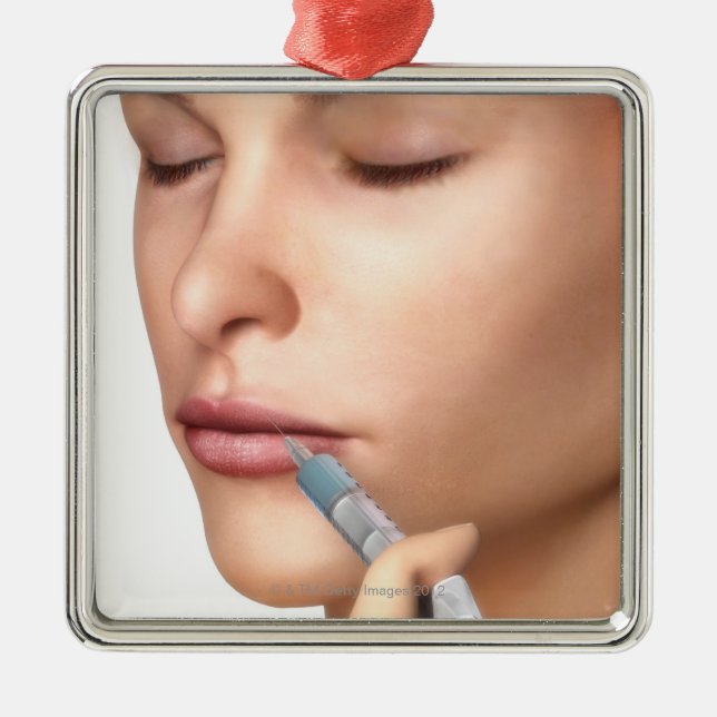 Botox Einspritzungen Ornament Aus Metall (Vorne)