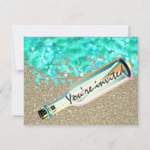 Botschaft in einer Flasche Strand und Ozeanwellen  Einladung