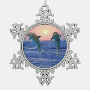Bottlenose Dolphin bei Sonnenaufgang Schneeflocken Zinn-Ornament
