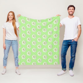Bouche Motif Blanc Big Flowers. Couverture Polaire