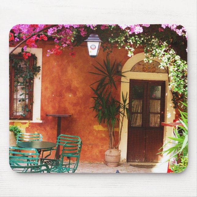 Bouganvilla wachsend außerhalb eines Hauses, Mousepad (Vorne)