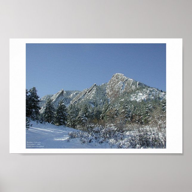 Boulder Flatirons im Schnee Poster (Vorne)
