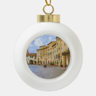 Boule En Céramique Piazza Anfiteatro, ville de Lucques, Italie