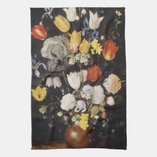 Bouquet von Blume in einer Erdenware-Vase Geschirrtuch