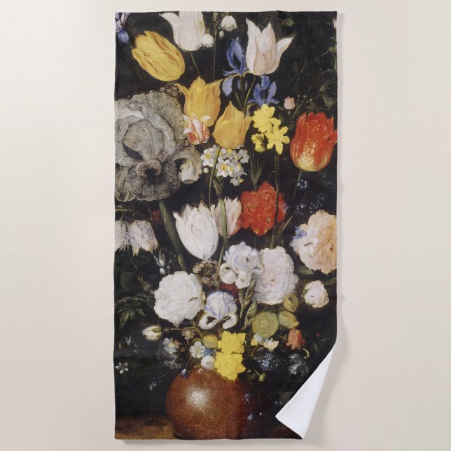 Bouquet von Blume in einer Erdenware-Vase Strandtuch (Vorderseite)
