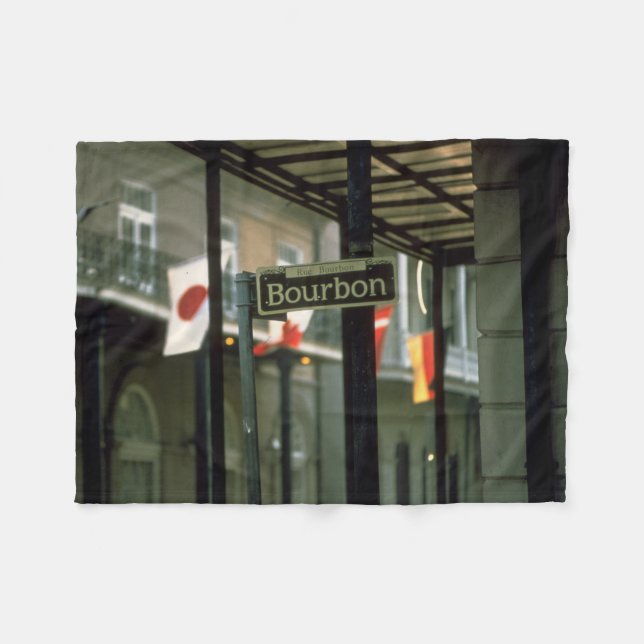 Bourbon Street Unterschreiben in New Orleans Fleecedecke (Vorderseite (Horizontal))