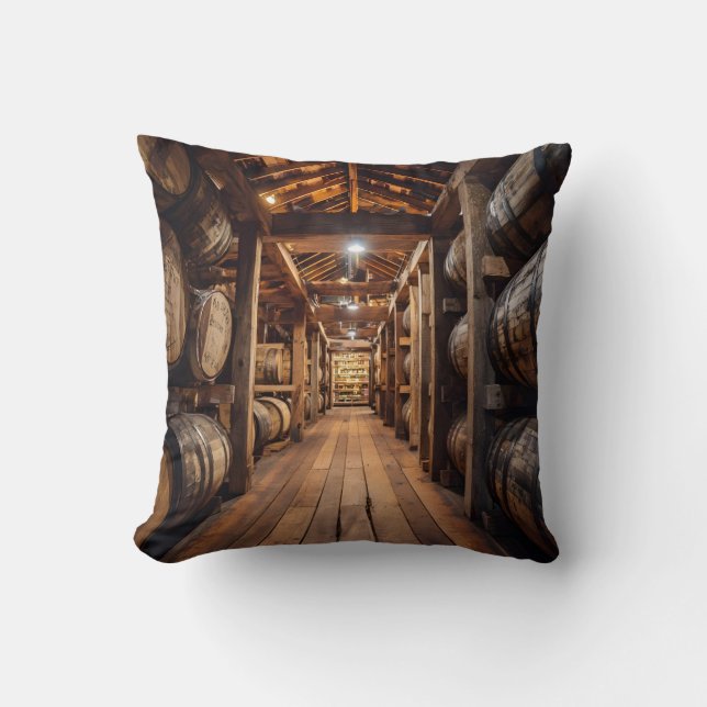 Bourbon Whiskey Rickhouse  Kissen (Vorderseite)