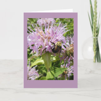Bourdon sur la carte vierge de note de Beebalm
