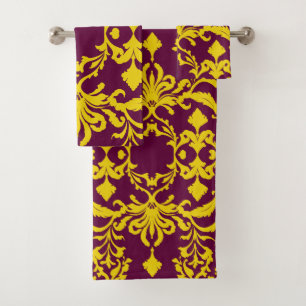 Bourgogne et Gold Royal Damask