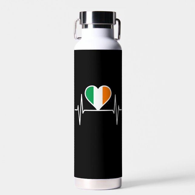 Bouteille D'eau Bouton de coeur du drapeau irlandais (Avant)